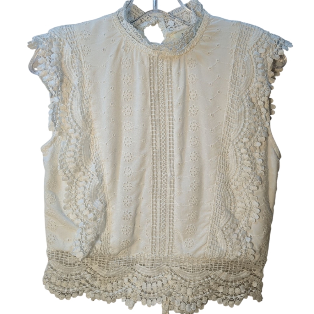 Sim & Sam Sleeveless White Lace & Crochet Top w/ Buttons Down Back SZ XS